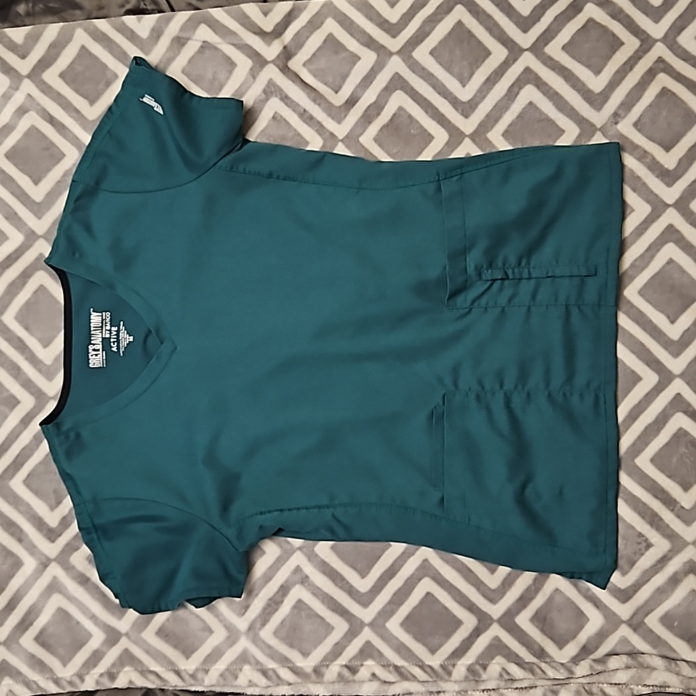 Grey's Anatomy Barco Women | Green Scrub Scrubs Top - Medium